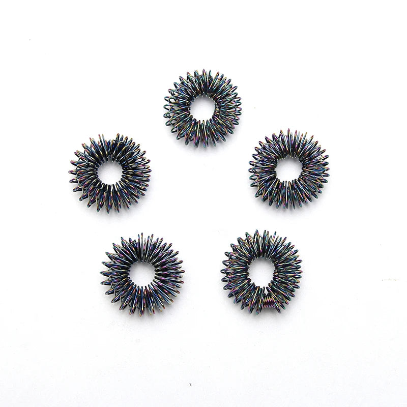 Bague d’acupression – Lot de 5 anneaux noirs et dorés pour massage des doigts, thérapie et relaxation des mains